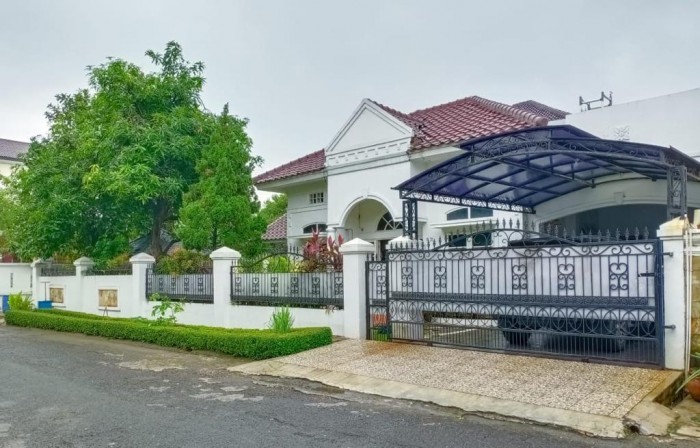 Rumah Dijual di Montana Executive Residence